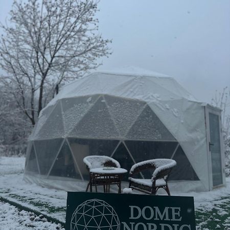 The Frog Glamping Hotel Horezu Exterior photo